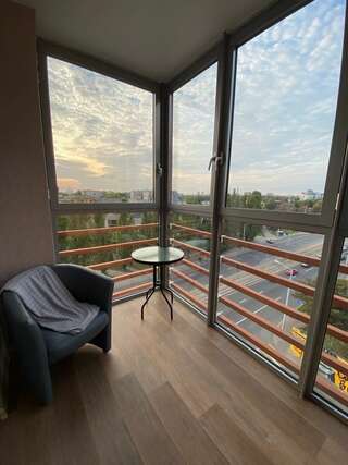 Гостиница Асгард Калининград Апартаменты ДеЛюкс с балконом ( 4 комнаты)-1