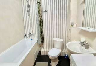 Гостиница Асгард Калининград Апартаменты Стандарт с балконом (1 комната)-6