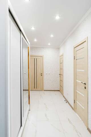 Гостиница Асгард Калининград Апартаменты Люкс с двумя балконами ( 3 комнаты)-12