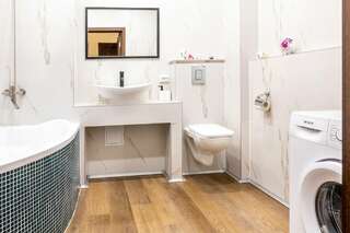 Гостиница Асгард Калининград Апартаменты ДеЛюкс с балконом ( 4 комнаты)-14