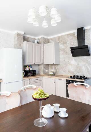 Гостиница Асгард Калининград Апартаменты Люкс с двумя балконами ( 3 комнаты)-11