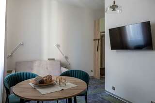 Гостиница Асгард Калининград Номер стандарт улучшенный с 1 двуспальной кроватью-9